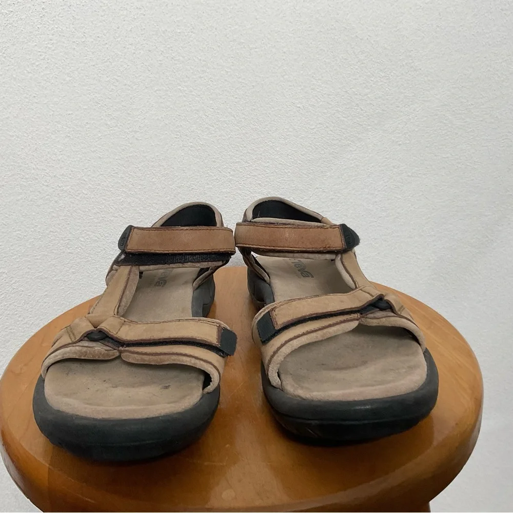 Teva Tan Waterproof Leather Adjustable Strap Sandals Size 9 Hiking Camping